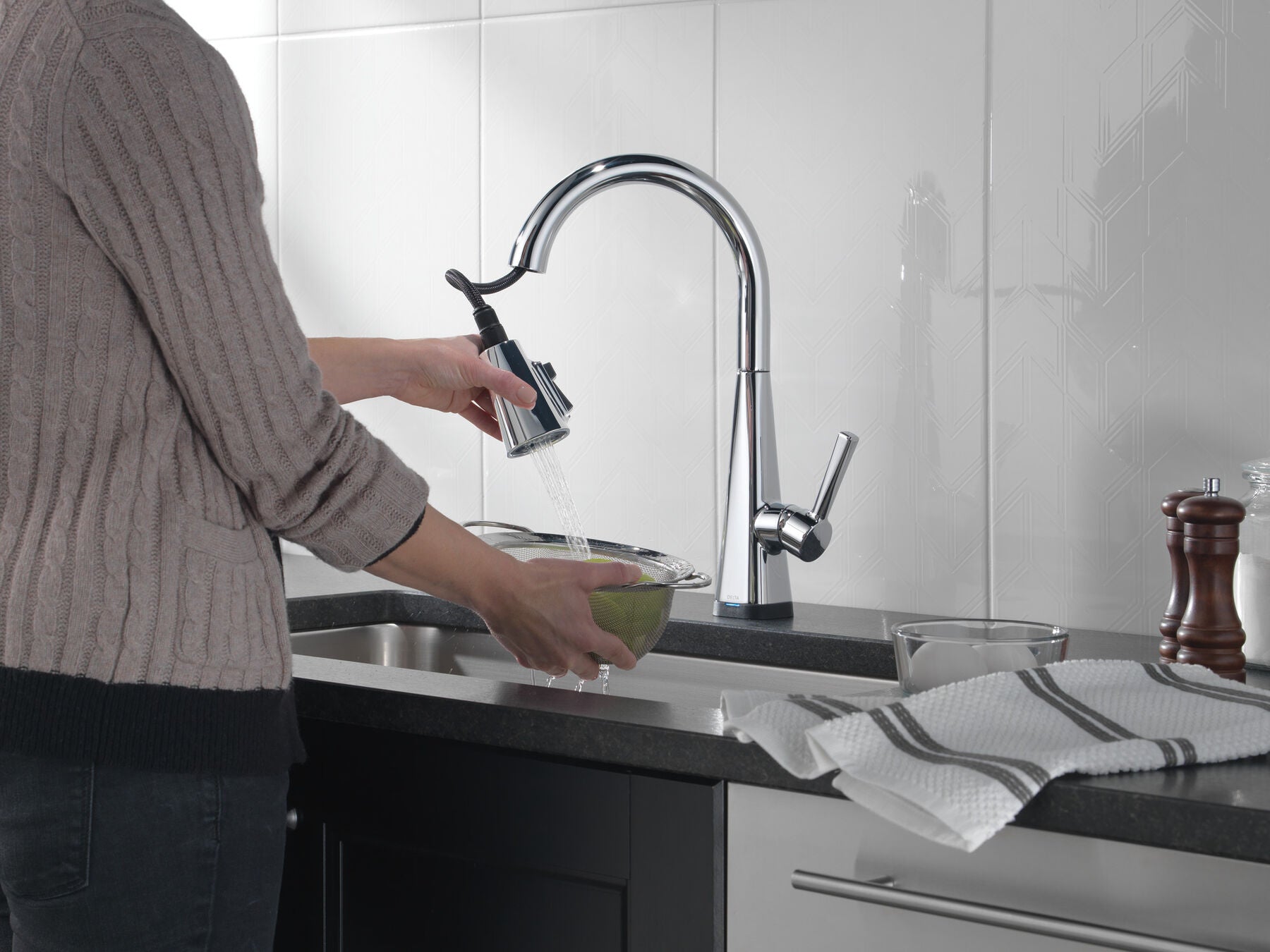 Monomando de Cocina Pull Down con Tecnología Touch2o® Leta Delta Delta Grifo