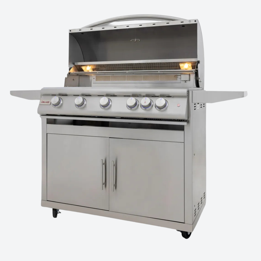 Asador de gas natural empotrada Blaze LTE+ 5 quemadores, campana elevadora 100.33 cm 39.5″ BLAZE BLZ-5LTE3-LP/NG