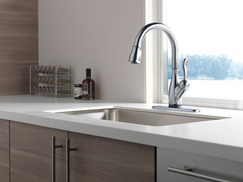 Monomando de Cocina Pull-Down con Tecnología Touch2o® Leland Delta Delta Grifo