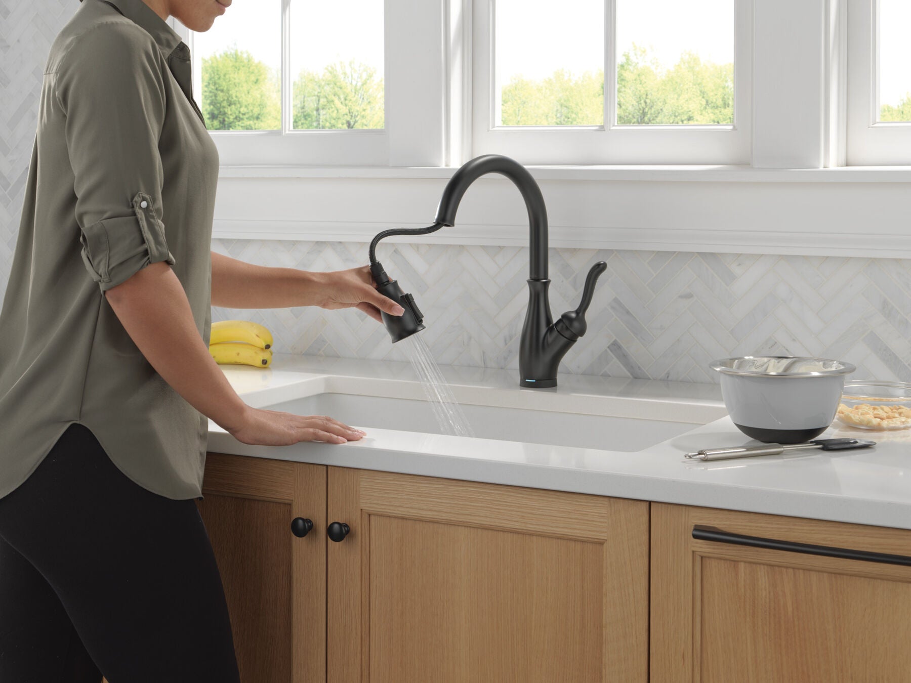 Monomando de Cocina Pull-Down Touch2o® con Tecnología Touchless Leland Delta Delta Grifo