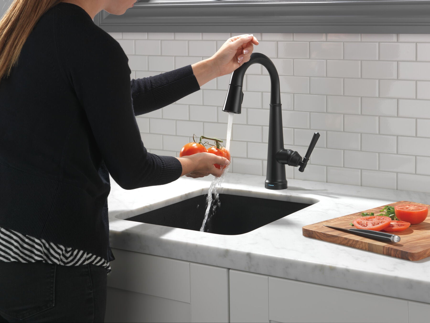 Monomando de Cocina con Tecnología Touch2o® en Lumicoat - Delta Emmeline Delta Grifo