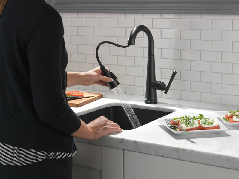 Monomando de Cocina con Tecnología Touch2o® en Lumicoat - Delta Emmeline Delta Grifo