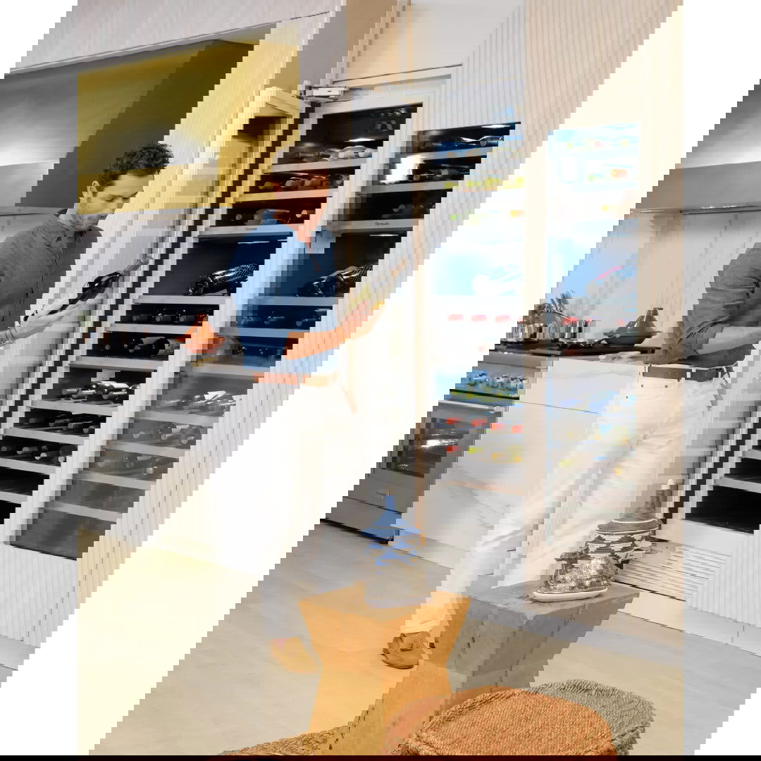 Enfriador Columna de Vino Empotrado de 18" Freedom® Thermador - jamesandstevenmx