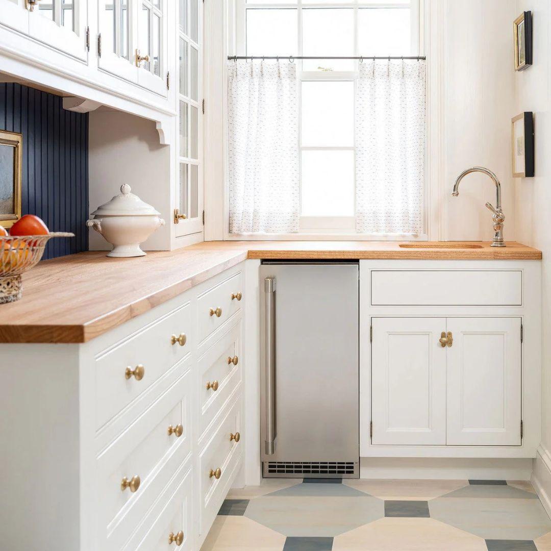 Máquina de hielo en Blanco / Negro / Inox panelable - Café Appliances UCC15NPRII