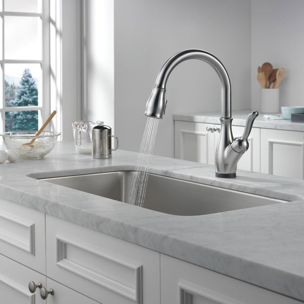 Monomando de Cocina Pull-Down Touch2o® con Tecnología Touchless Leland Delta - jamesandstevenmx