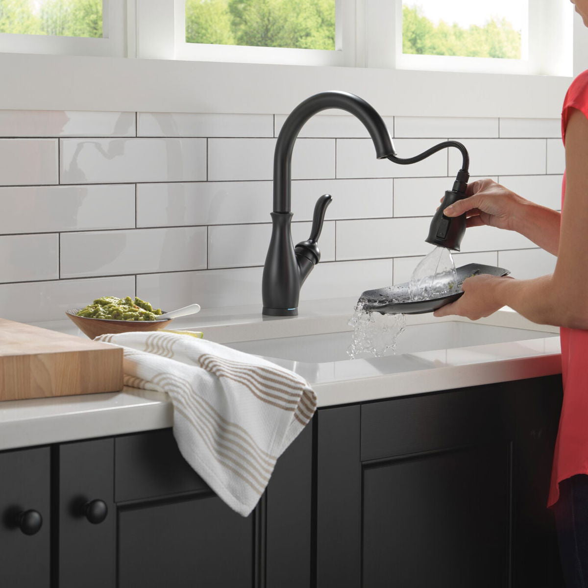 Monomando de Cocina Pull-Down Touch2o® con Tecnología Touchless Leland Delta - jamesandstevenmx