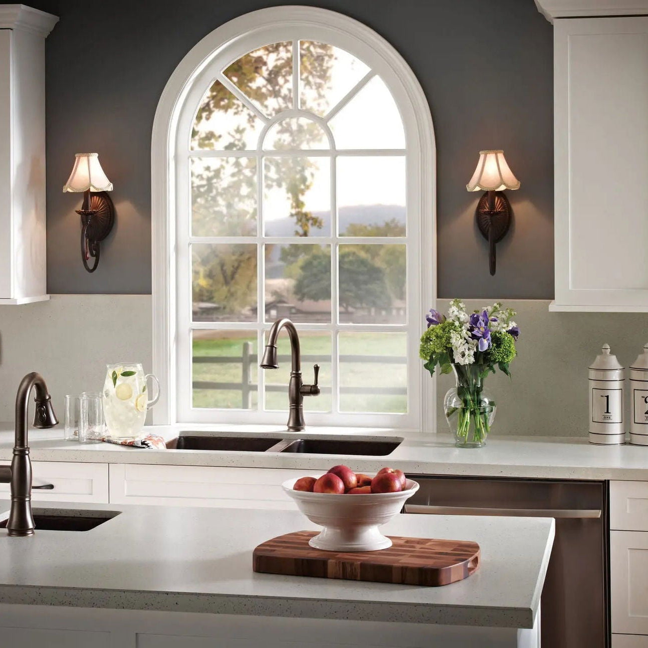 Monomando de Cocina Pull-Down con Shieldspray® - Cassidy - Delta - jamesandstevenmx