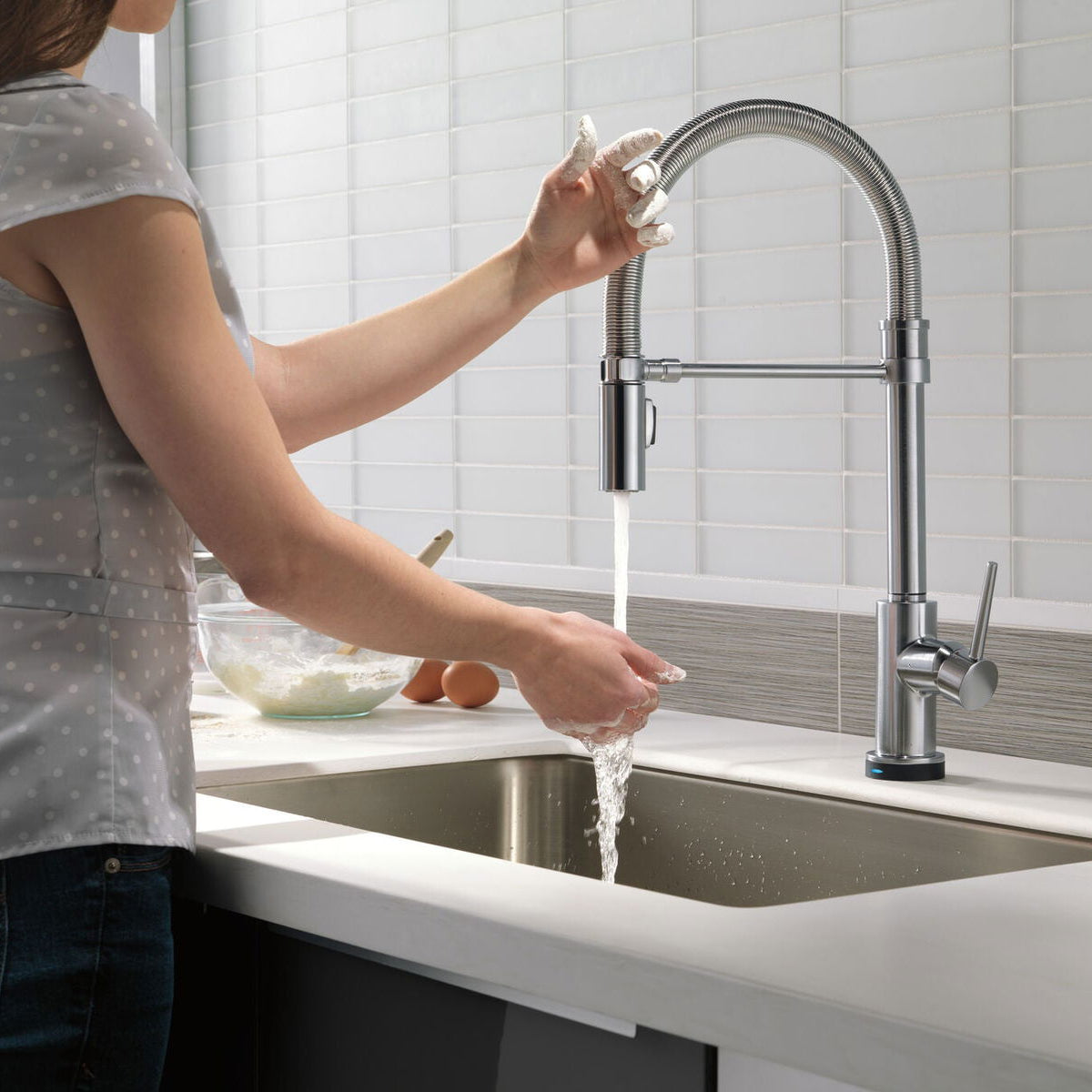 Monomando de Cocina Pull - Down - Tecnología Touch2o® Trinsic Delta - jamesandstevenmx