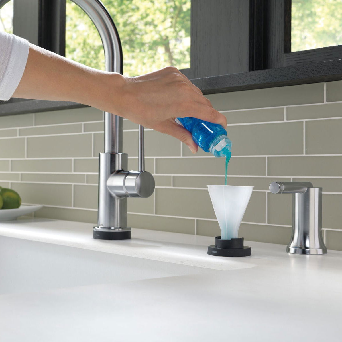 Monomando de Cocina Pull - Down con Tecnología Touch2o® Trinsic Delta - jamesandstevenmx