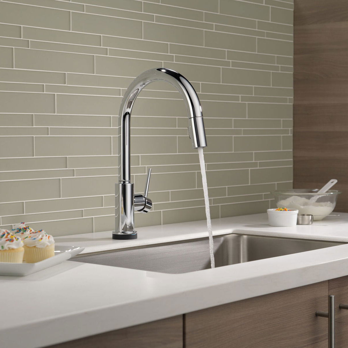 Monomando de Cocina Pull - Down con Tecnología Touch2o® Trinsic Delta - jamesandstevenmx
