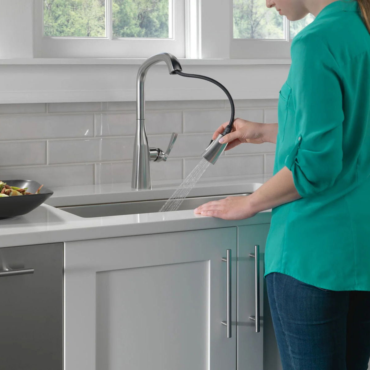 Monomando de Cocina Pull Down en Lumicoat - Hierro Delta - jamesandstevenmx