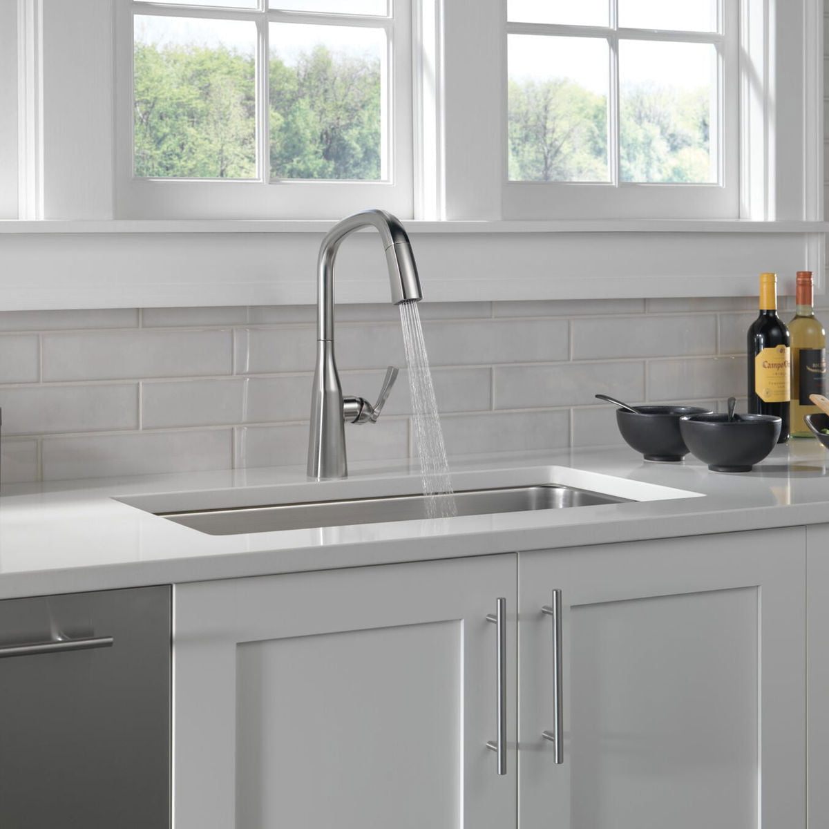 Monomando de Cocina Pull Down en Lumicoat - Hierro Delta - jamesandstevenmx