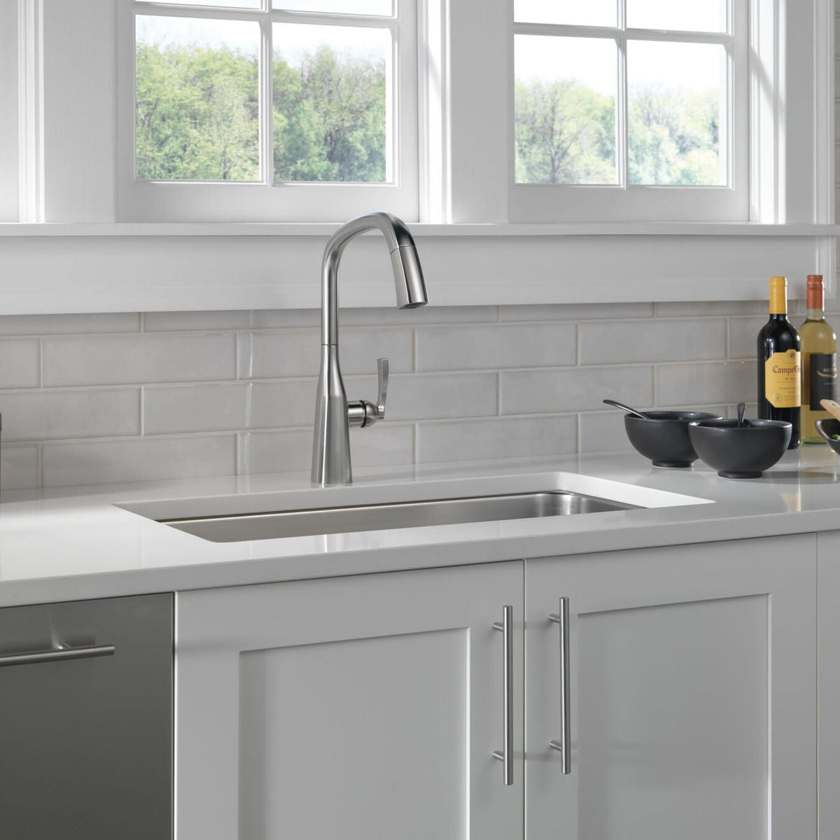 Monomando de Cocina Pull Down en Lumicoat - Hierro Delta - jamesandstevenmx