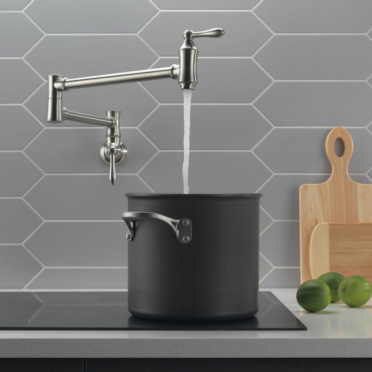 Pot Filler de Cocina de Pared- Delta - jamesandstevenmx
