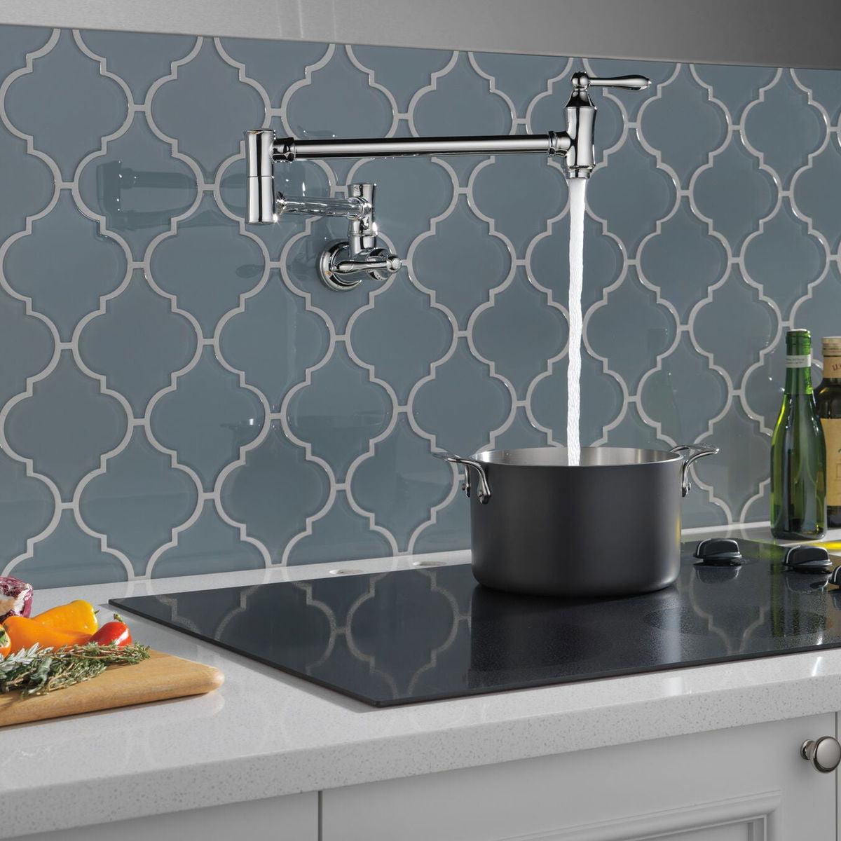 Pot Filler de Cocina de Pared- Delta - jamesandstevenmx