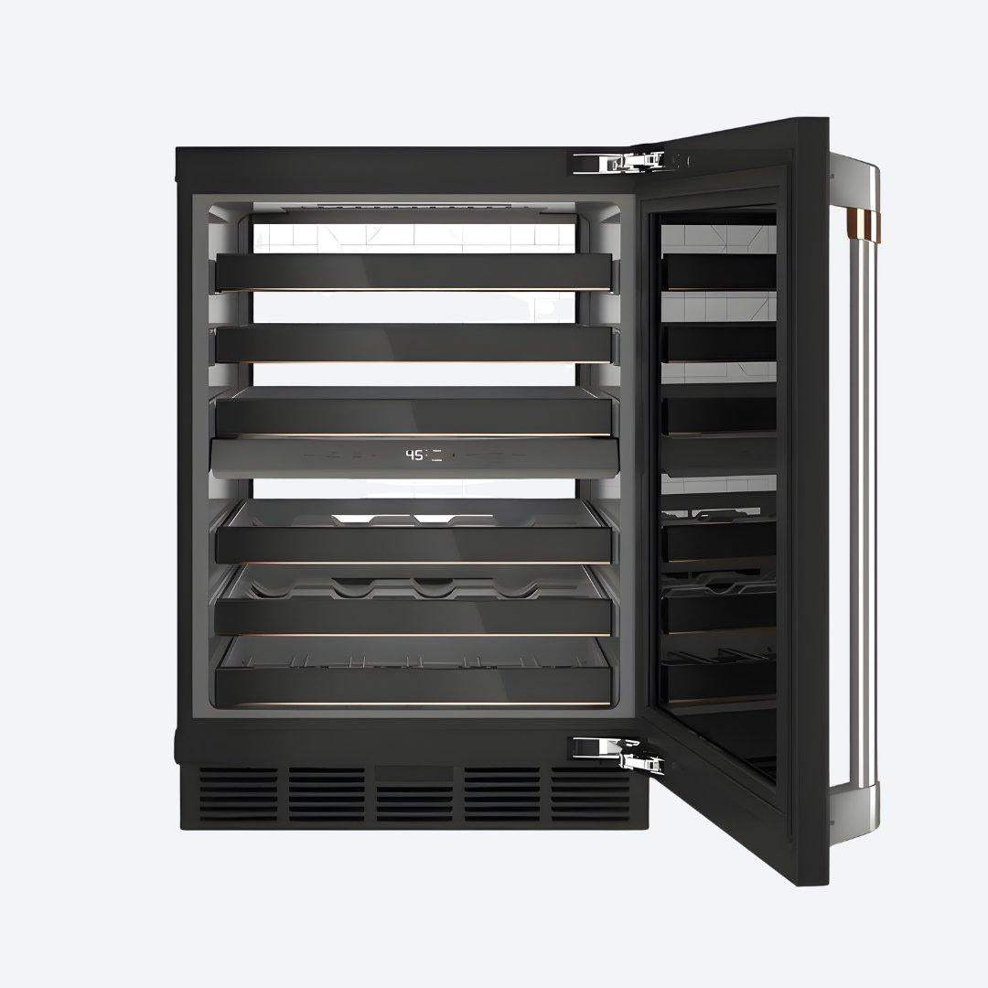 Cava de vinos Café Appliances de 24 pulgadas dual zone en acabado matte black con capacidad para 46 botellas