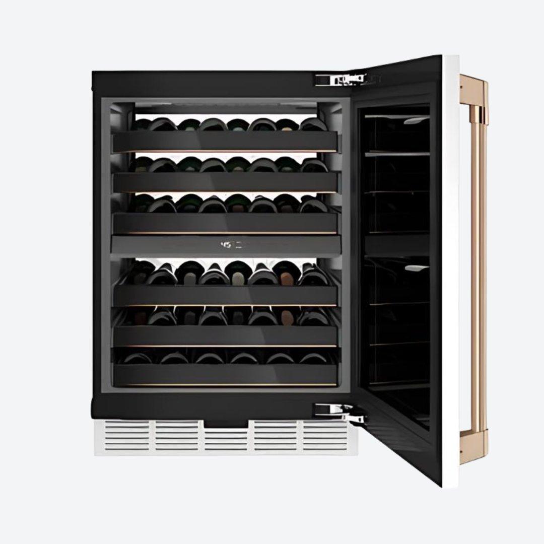 Cava de vinos Café Appliances de 24 pulgadas dual zone en acabado matte black con capacidad para 46 botellas