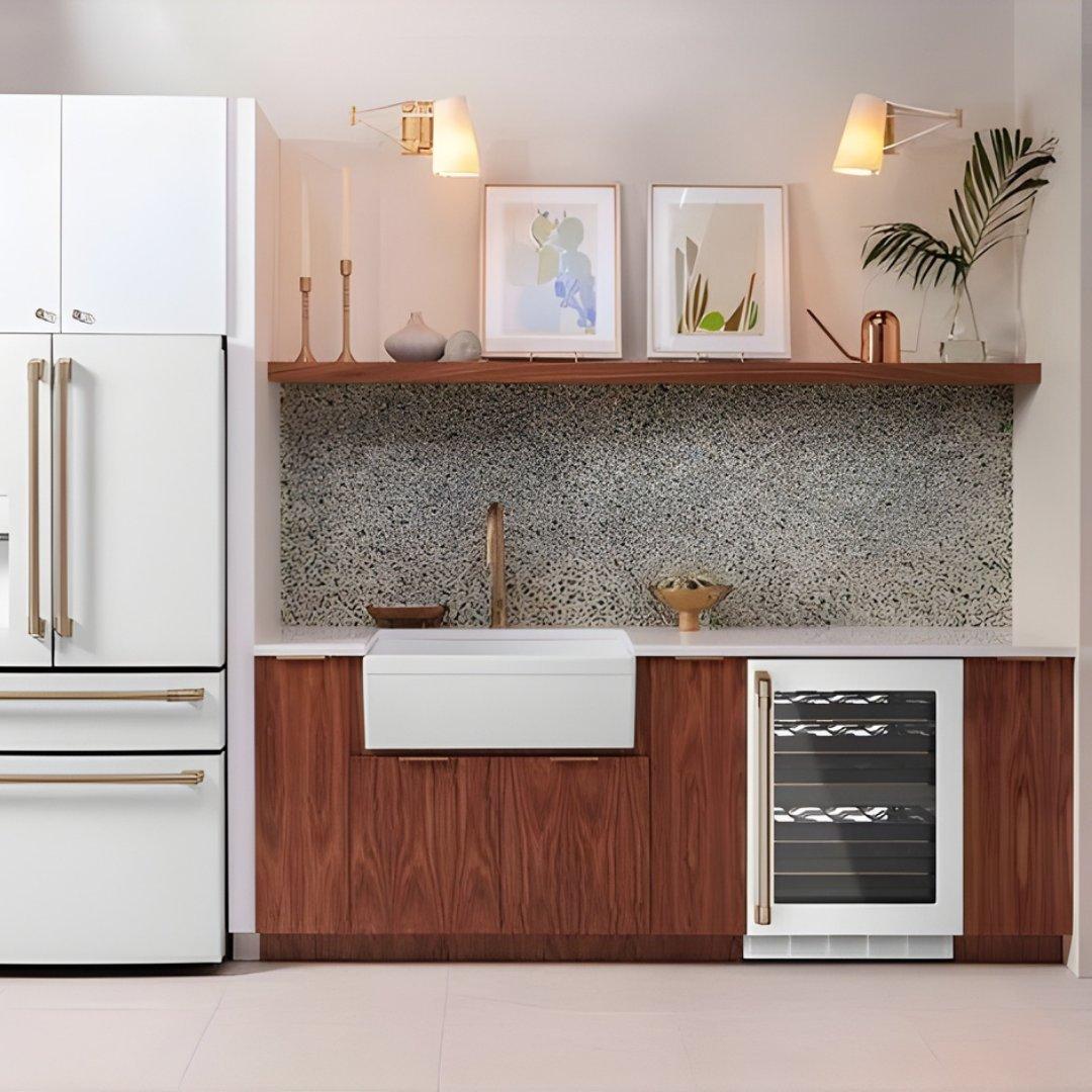 Cava de vinos Café Appliances de 24 pulgadas dual zone en acabado matte black con capacidad para 46 botellas