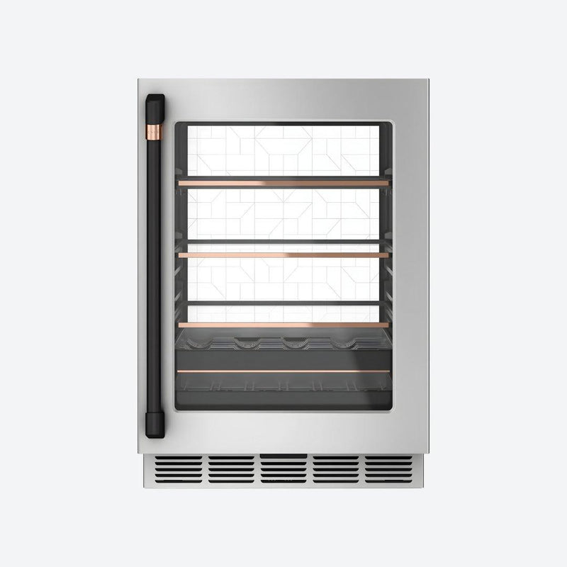 Centro de bebidas Café Appliances de 24 pulgadas en acabado Matte White con puerta de cristal y LED light wall
