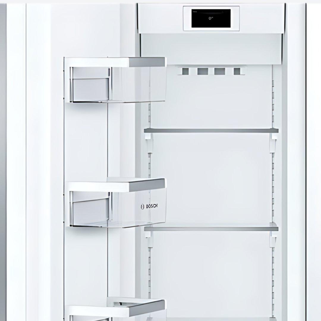 Congelador de columna panelable Bosch de 18 pulgadas con Ice Maker y diseño empotrable