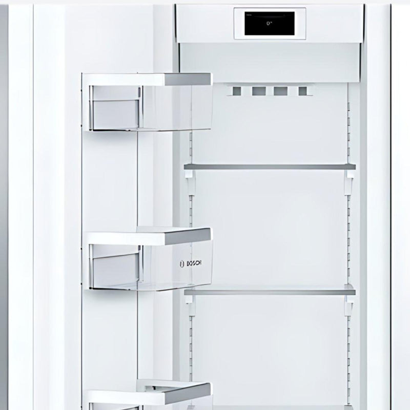 Congelador de columna panelable Bosch de 18 pulgadas con Ice Maker y diseño empotrable