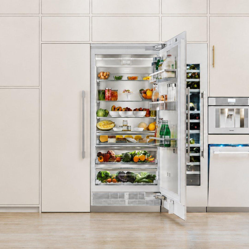 Congelador columna panelable Thermador de 36 pulgadas con fábrica de hielos interna y diseño flush