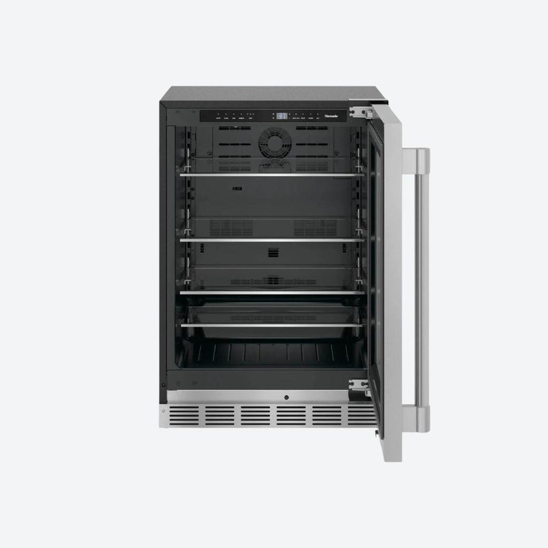 Refrigerador Thermador de 24 pulgadas bajo cubierta con puerta de cristal y jaladera Professional