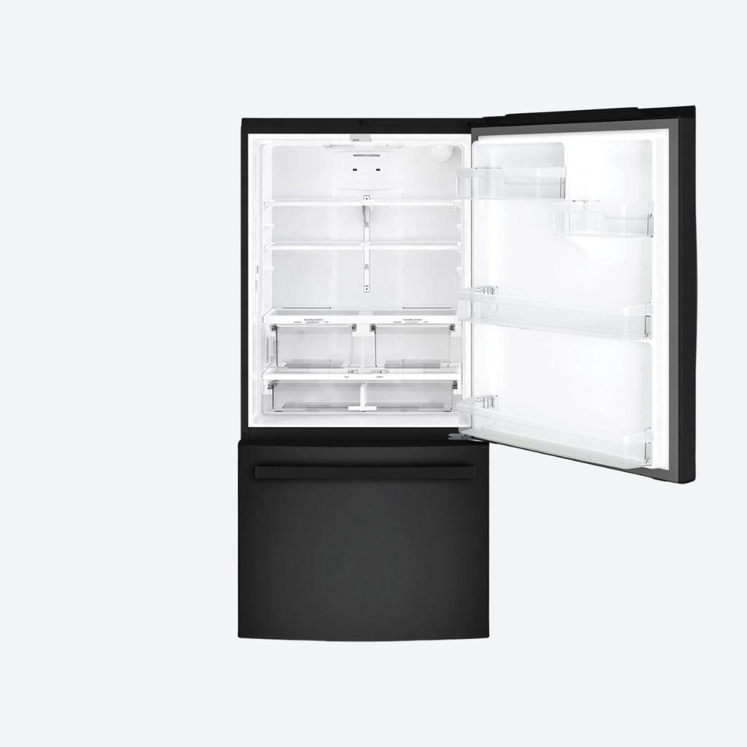 Refrigerador GE Profile bottom mount de 510 litros en acabado Dark Slate con congelador inferior