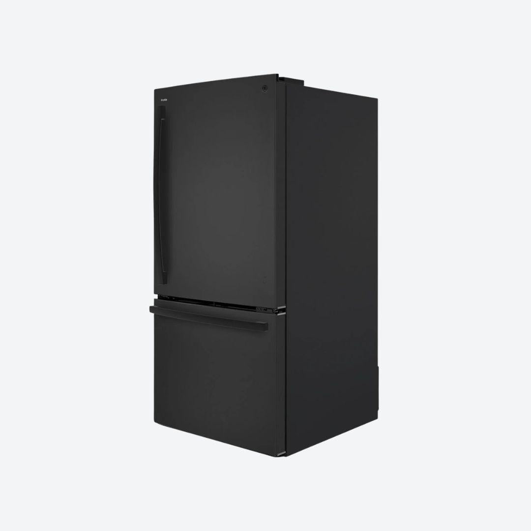 Refrigerador GE Profile bottom mount de 510 litros en acabado Dark Slate con congelador inferior