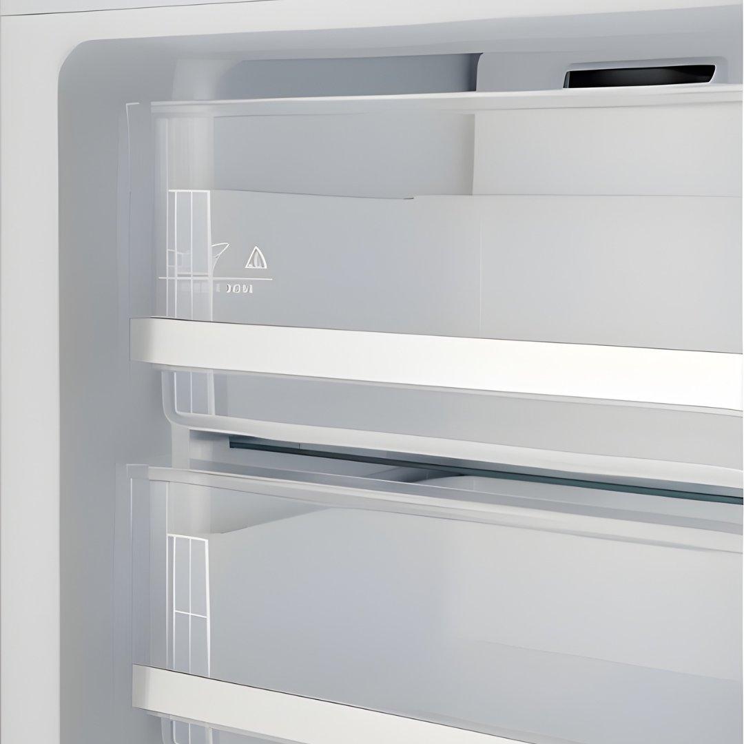 Refrigerador bottom mount panelable Bertazzoni de 24 pulgadas con cajón Fresco y puerta reversible