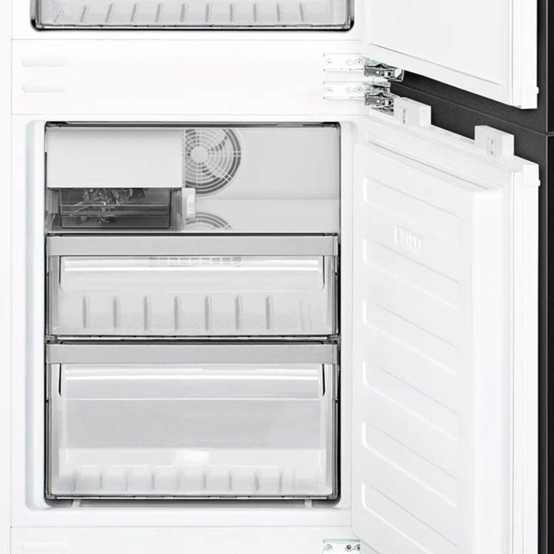 Refrigerador bottom mount panelable SMEG de 24 pulgadas con fábrica de hielos automática
