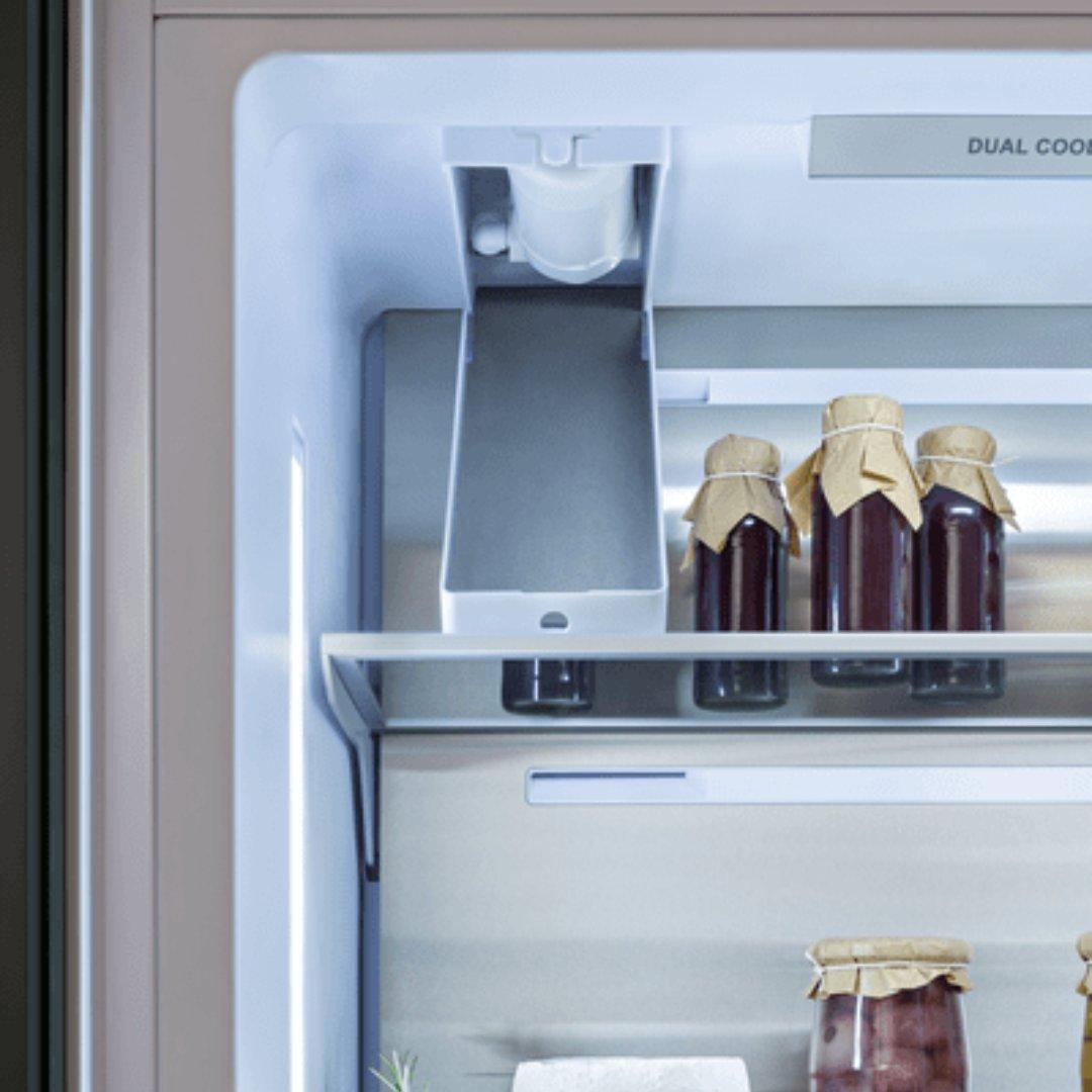 Refrigerador bottom mount panelable Bertazzoni de 36 pulgadas con Ice Maker y dispensador interno de agua