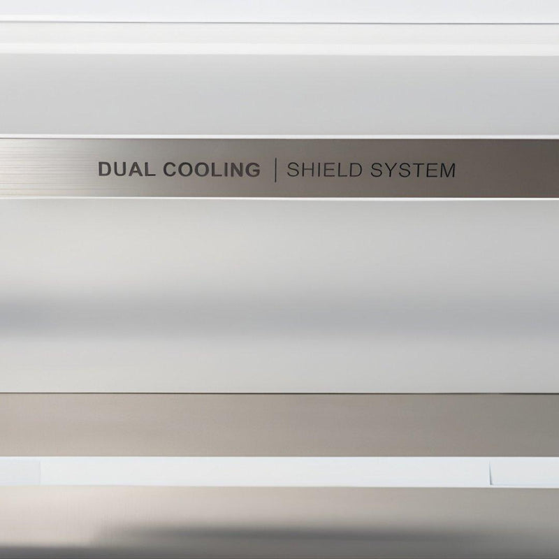 Refrigerador de columna panelable Bertazzoni de 24 pulgadas con dispensador interno de agua y puerta reversible