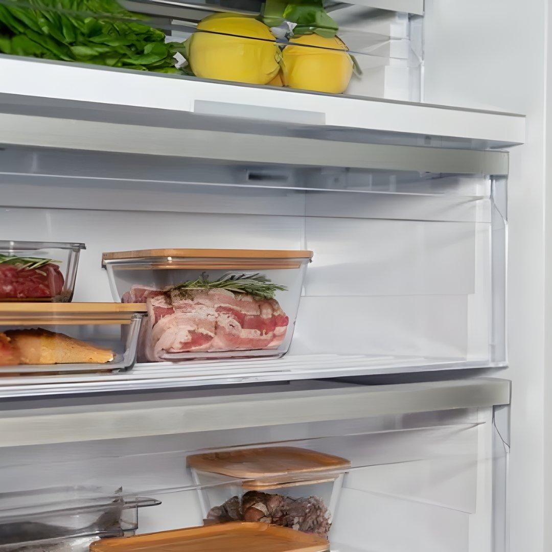 Refrigerador de columna panelable Bertazzoni de 30 pulgadas con dispensador interno de agua y puerta reversible