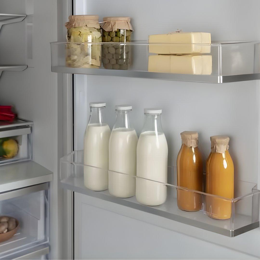 Refrigerador de columna panelable Bertazzoni de 30 pulgadas con dispensador interno de agua y puerta reversible