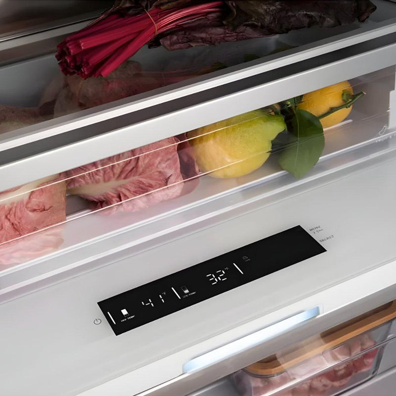Refrigerador de columna panelable Bertazzoni de 30 pulgadas con dispensador interno de agua y puerta reversible