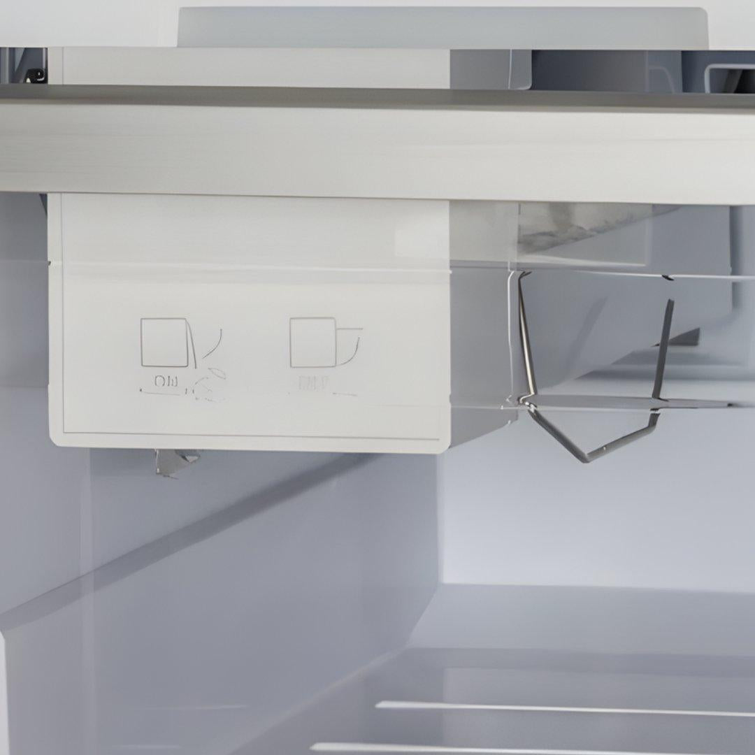 Refrigerador de columna panelable Bertazzoni de 30 pulgadas con dispensador interno de agua y puerta reversible