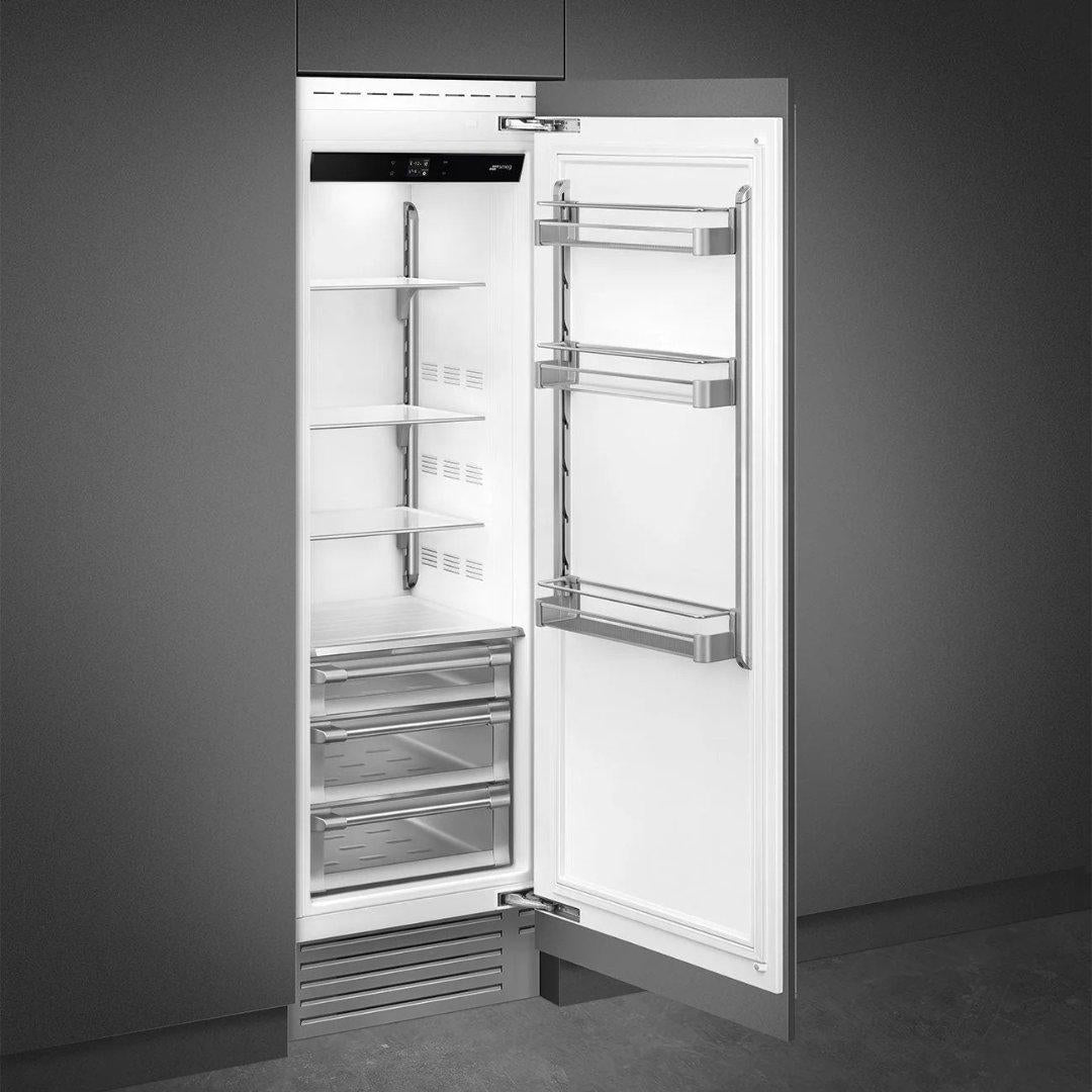 Refrigerador columna panelable SMEG de 30 pulgadas con diseño empotrable y pantalla TFT