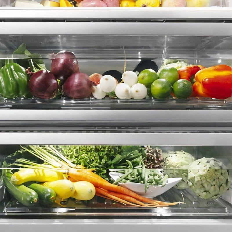 Refrigerador columna panelable Thermador de 30 pulgadas con diseño flush e interior de acero inoxidable