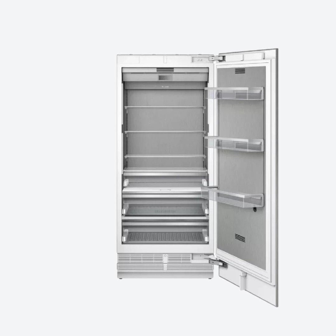 Refrigerador columna panelable Thermador de 36 pulgadas con diseño flush e interior de acero inoxidable
