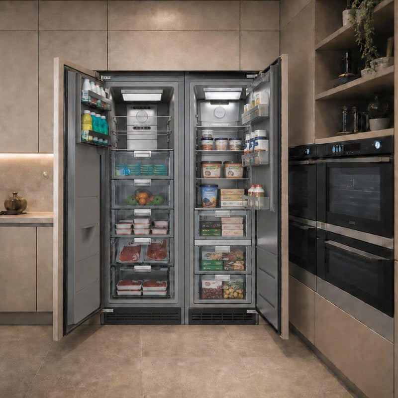 Refrigerador panelable Tecnolam de 60 cm con 306 litros y diseño integrado