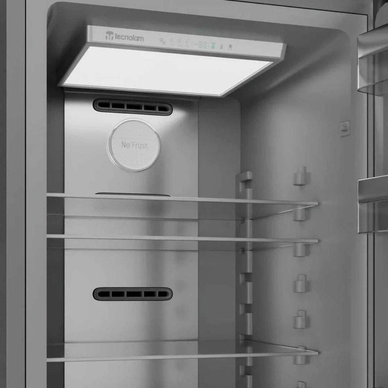 Refrigerador panelable Tecnolam de 60 cm con 306 litros y diseño integrado