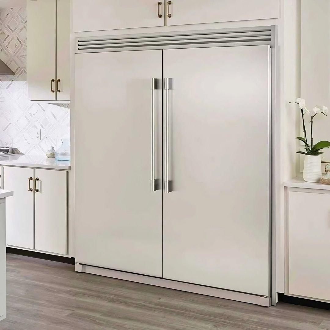 Sistema de columnas Frigidaire Professional con refrigerador, congelador y trim kit dual de 79 pulgadas
