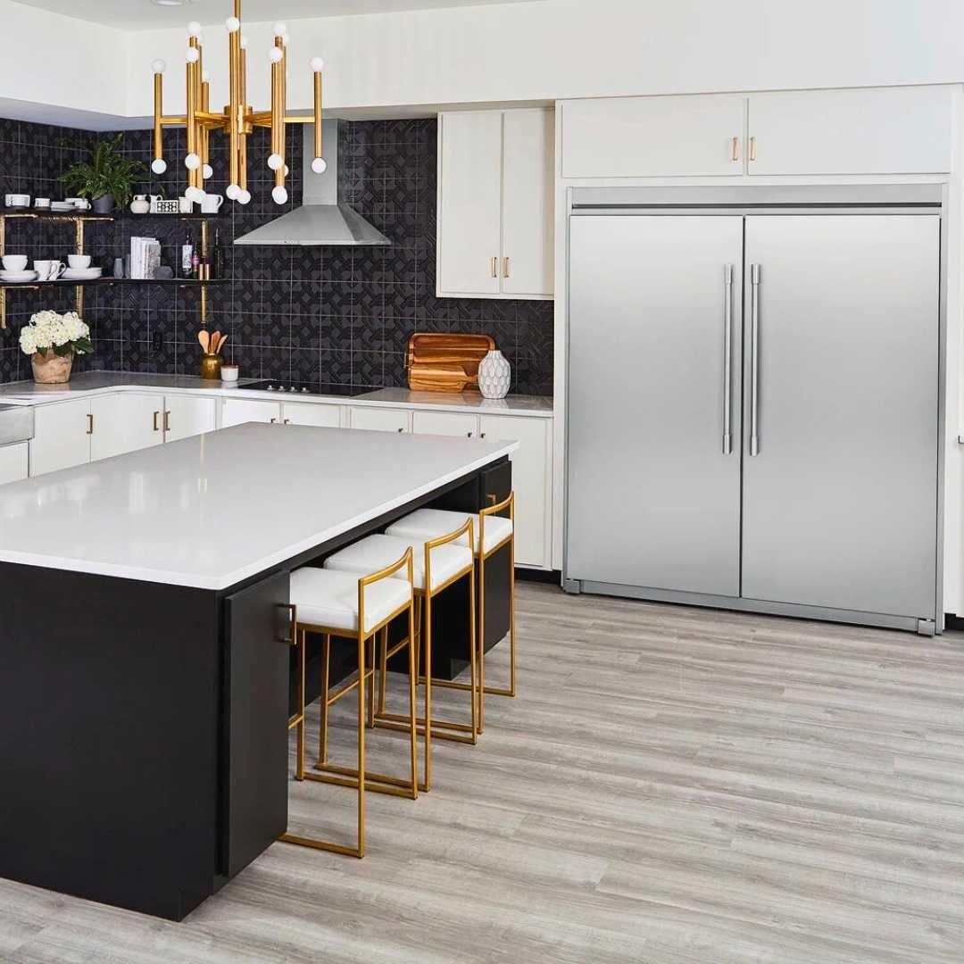 Sistema de columnas Frigidaire Professional con refrigerador, congelador y trim kit dual de 79 pulgadas