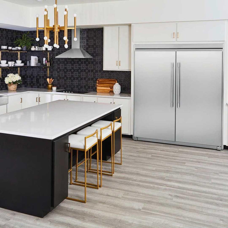 Sistema de columnas Frigidaire Professional con refrigerador, congelador y trim kit dual de 79 pulgadas